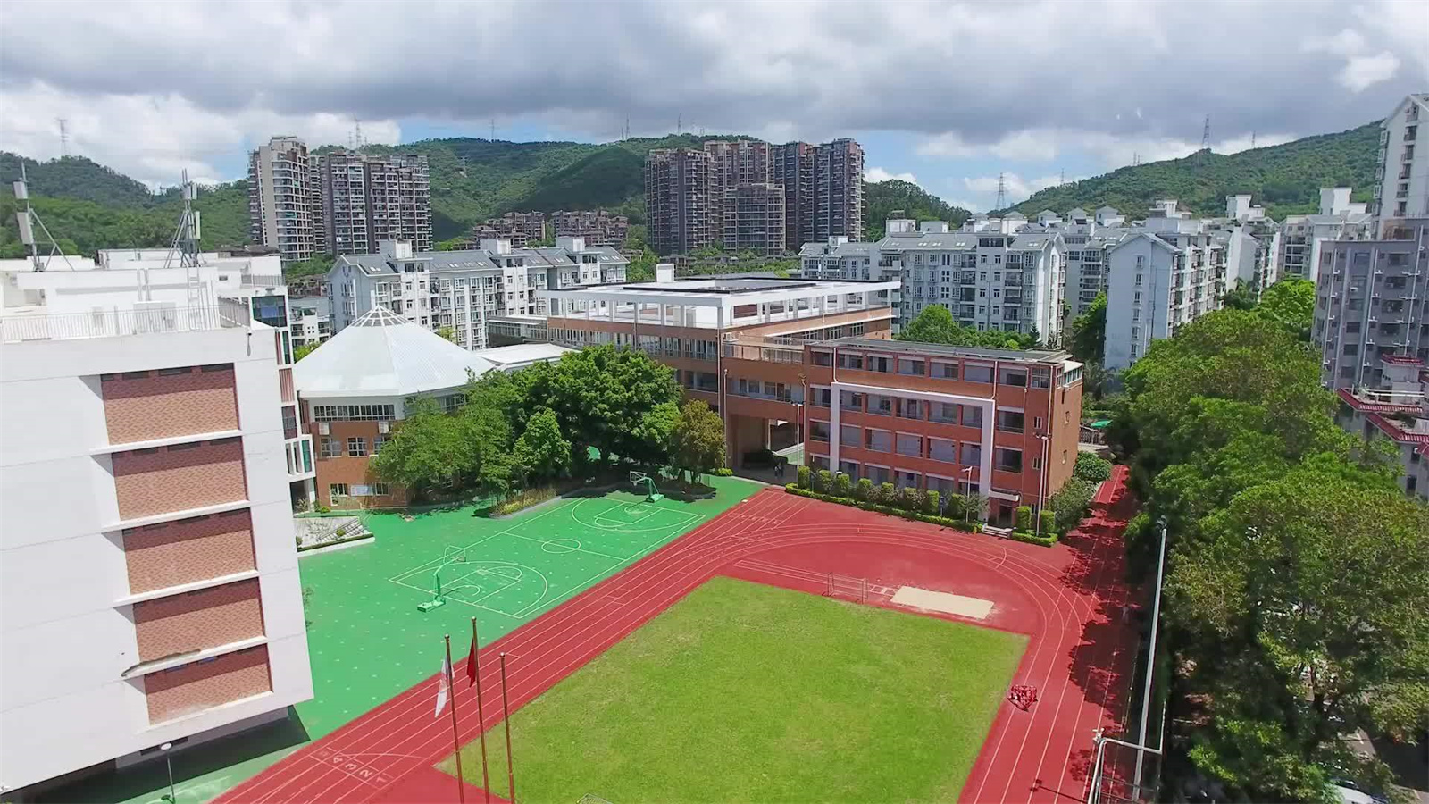 怀化市的技术学校有哪些专业适合女孩子学？（有哪些专业适合女孩子学？）