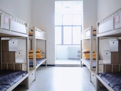 芙蓉高级中学学生宿舍图片：舒适、温馨的第二个家