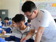 长沙麓谷高级中学复读学费需要多少？长沙麓谷高级中学介绍