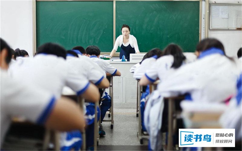 广州衡坦高复学校复读学费多少